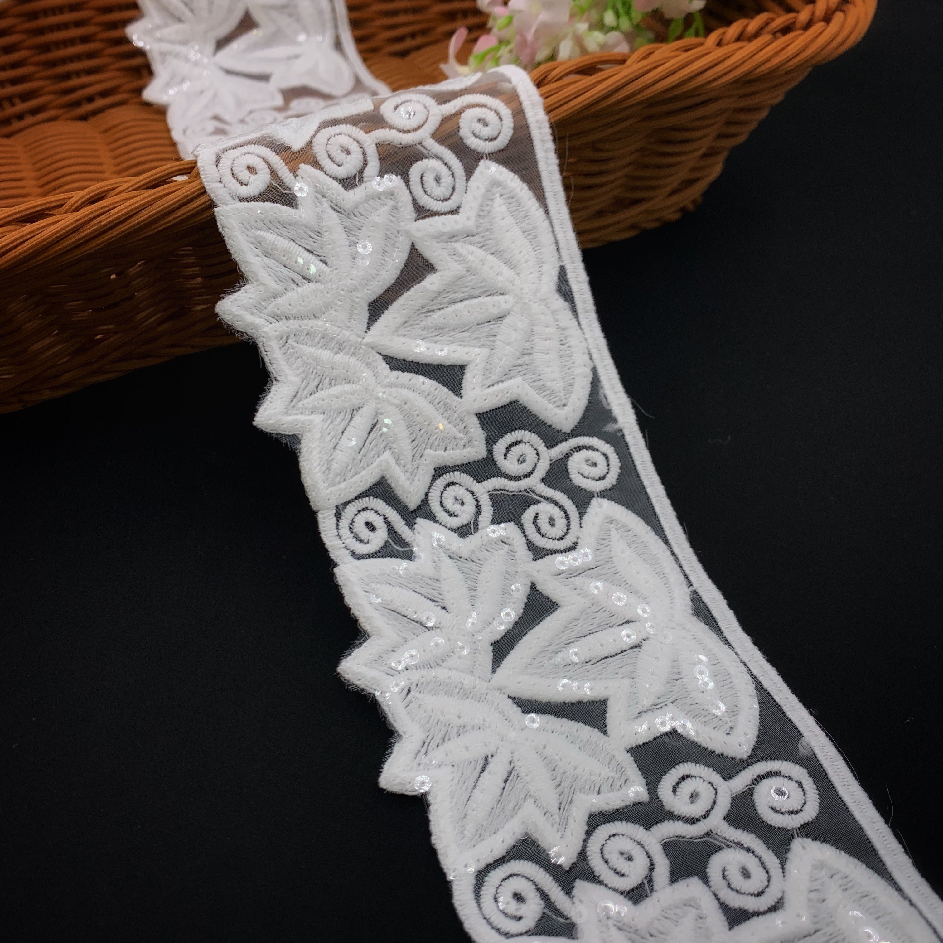 Fashion Design Embroidery 3d Flower Lace Soft Mesh Organza Sequin Lace Trim