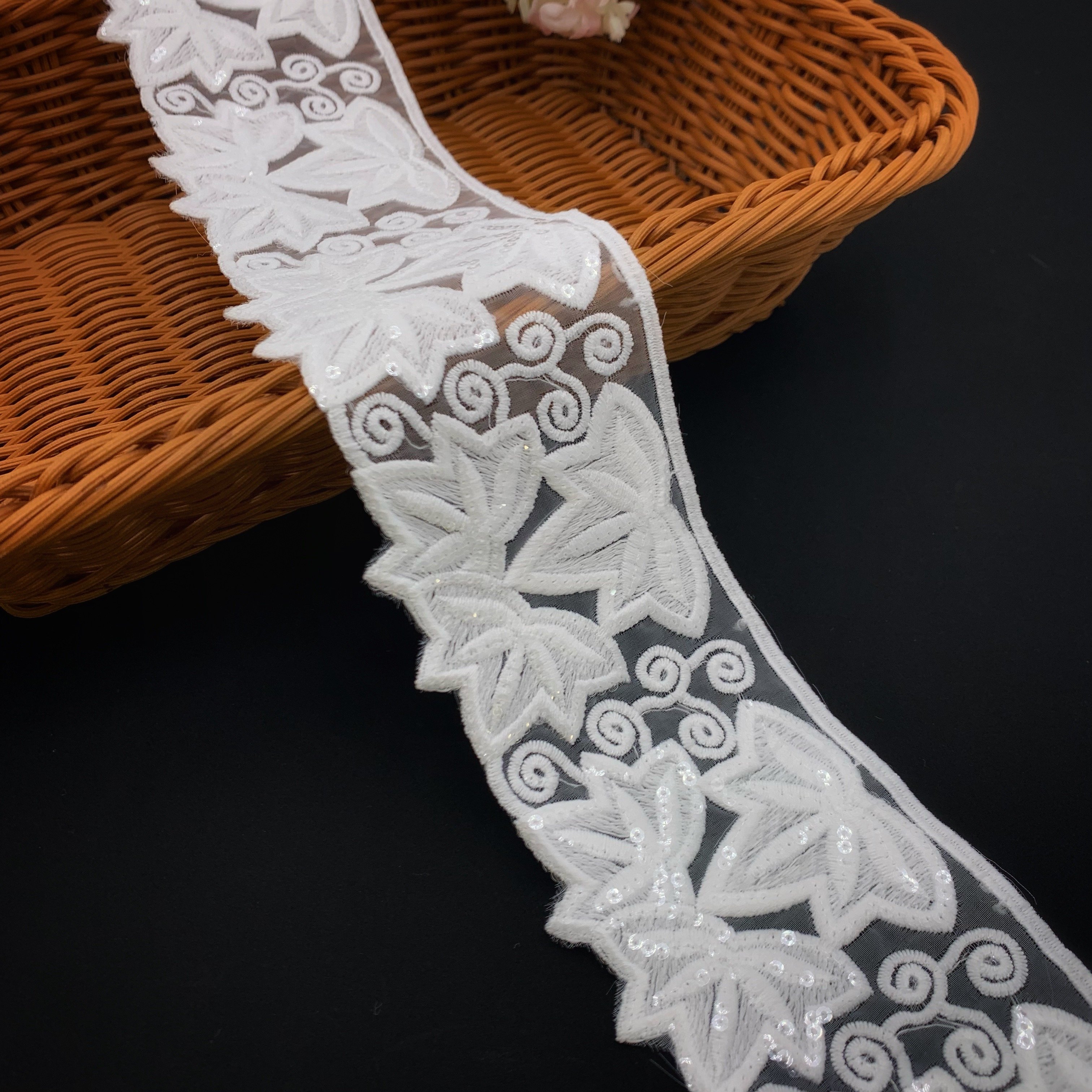 Fashion Design Embroidery 3d Flower Lace Soft Mesh Organza Sequin Lace Trim