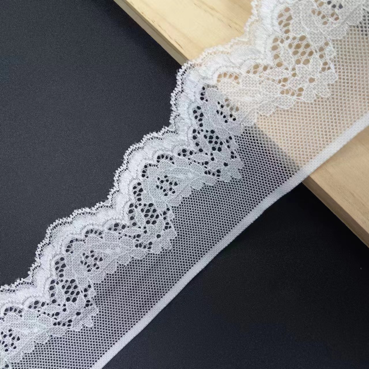 2024 Luxury White Voile Nylon Spandex Lace Fabric Flower Lace Trim for Women's Underwear Tulle Lace Roll Pattern for Decoration