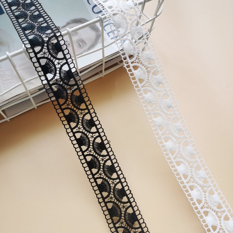 Factory Price Hot Sale High Quality 3.6 cm Wide Embroidery Lace Ribbons Garment Crochet White and Black Cotton Lace Trimming