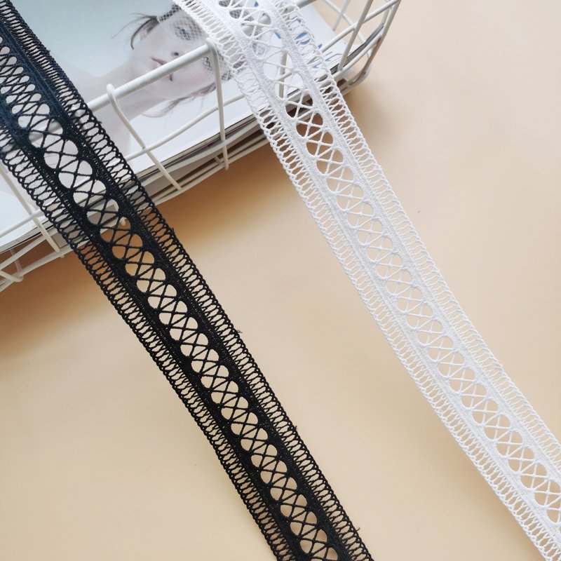 Factory Price Hot Sale High Quality 3.6 cm Wide Embroidery Lace Ribbons Garment Crochet White and Black Cotton Lace Trimming