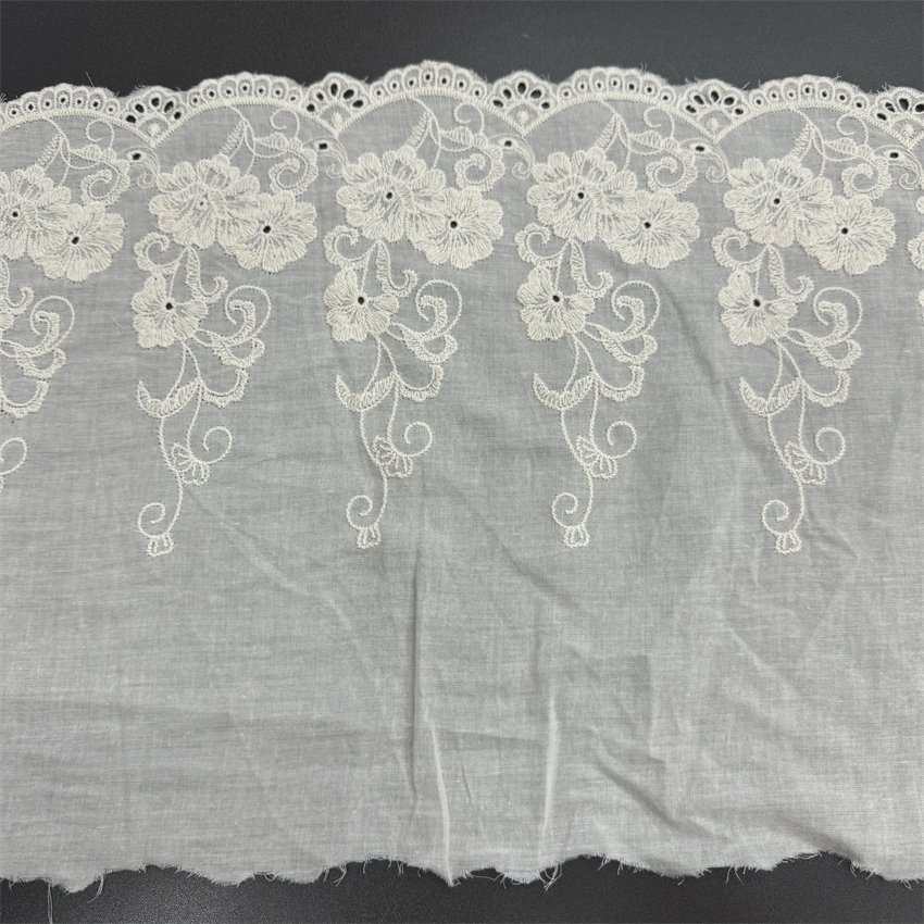 Fine woven cotton fabric carvend holes Trimming lace water soluble Embroidery border lace trim garment