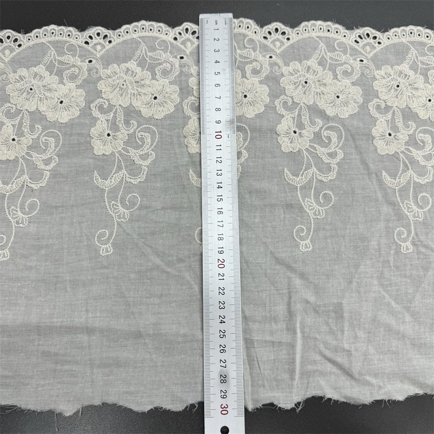 Fine woven cotton fabric carvend holes Trimming lace water soluble Embroidery border lace trim garment