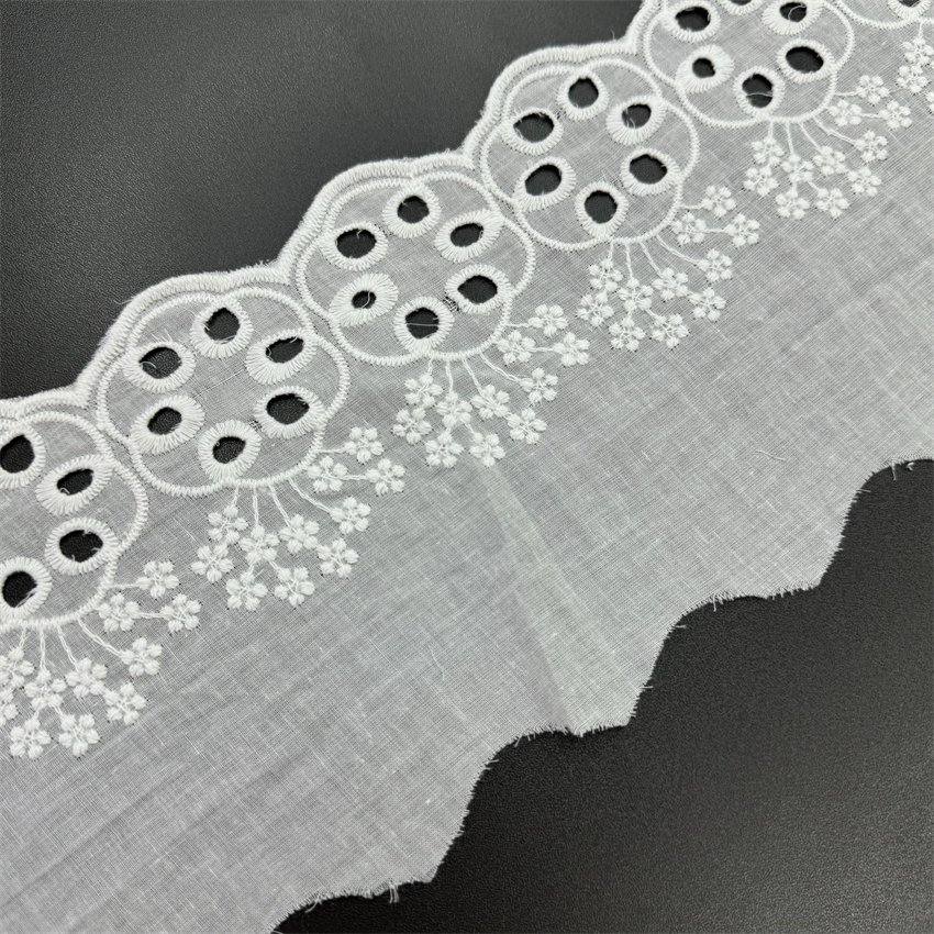 Fine woven cotton fabric carvend holes Trimming lace water soluble Embroidery border lace trim garment