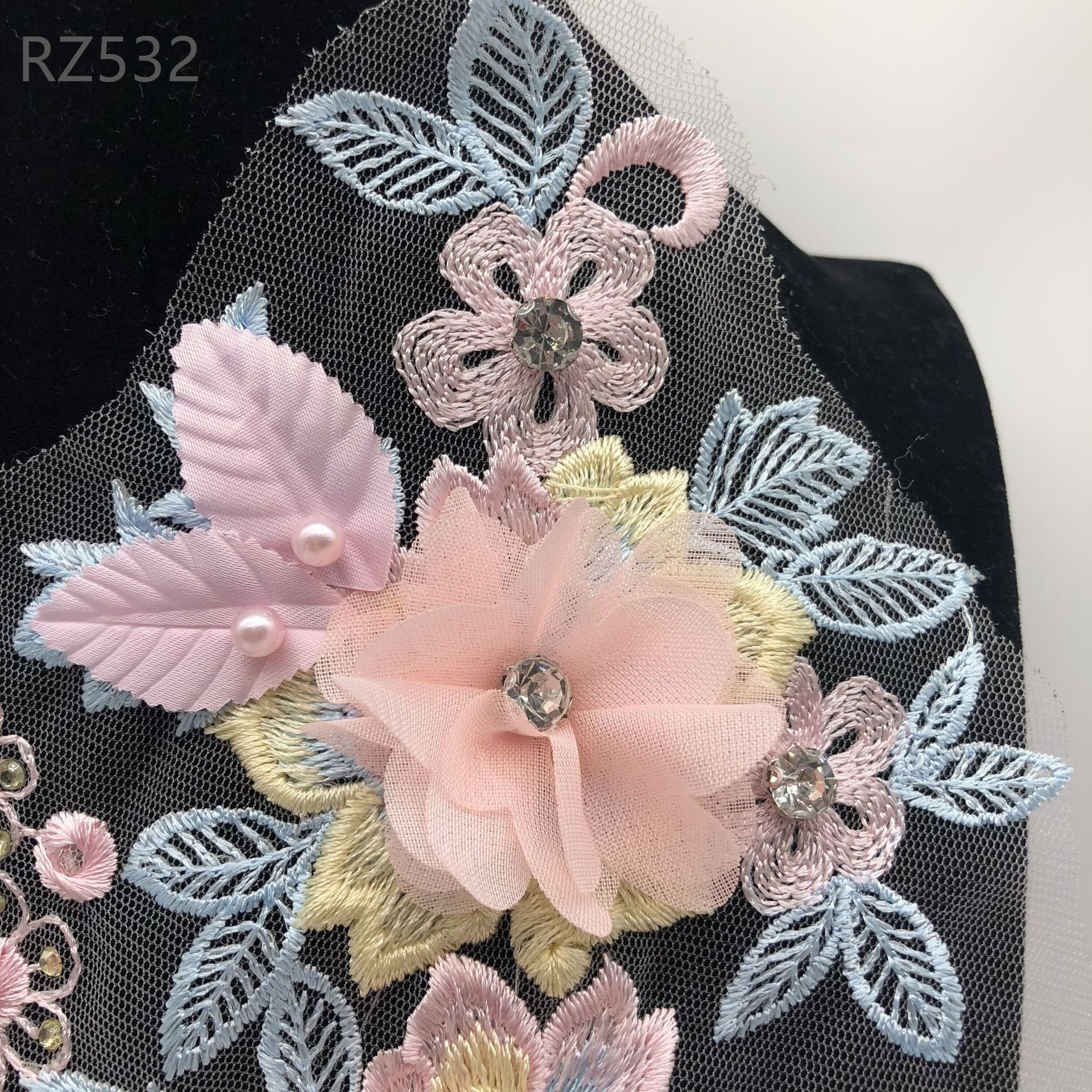 Hot Sale Free Samples Polyester Fabric Embroidery New Designs Colour 3D FlowerLace Applique And Trimming