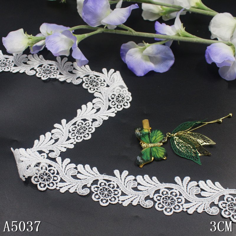 2024 High Quality Chinese Factory Direct Prices Milk Silk 3.5CM White floral Guipure Trimming border Lace fabric trim for dress