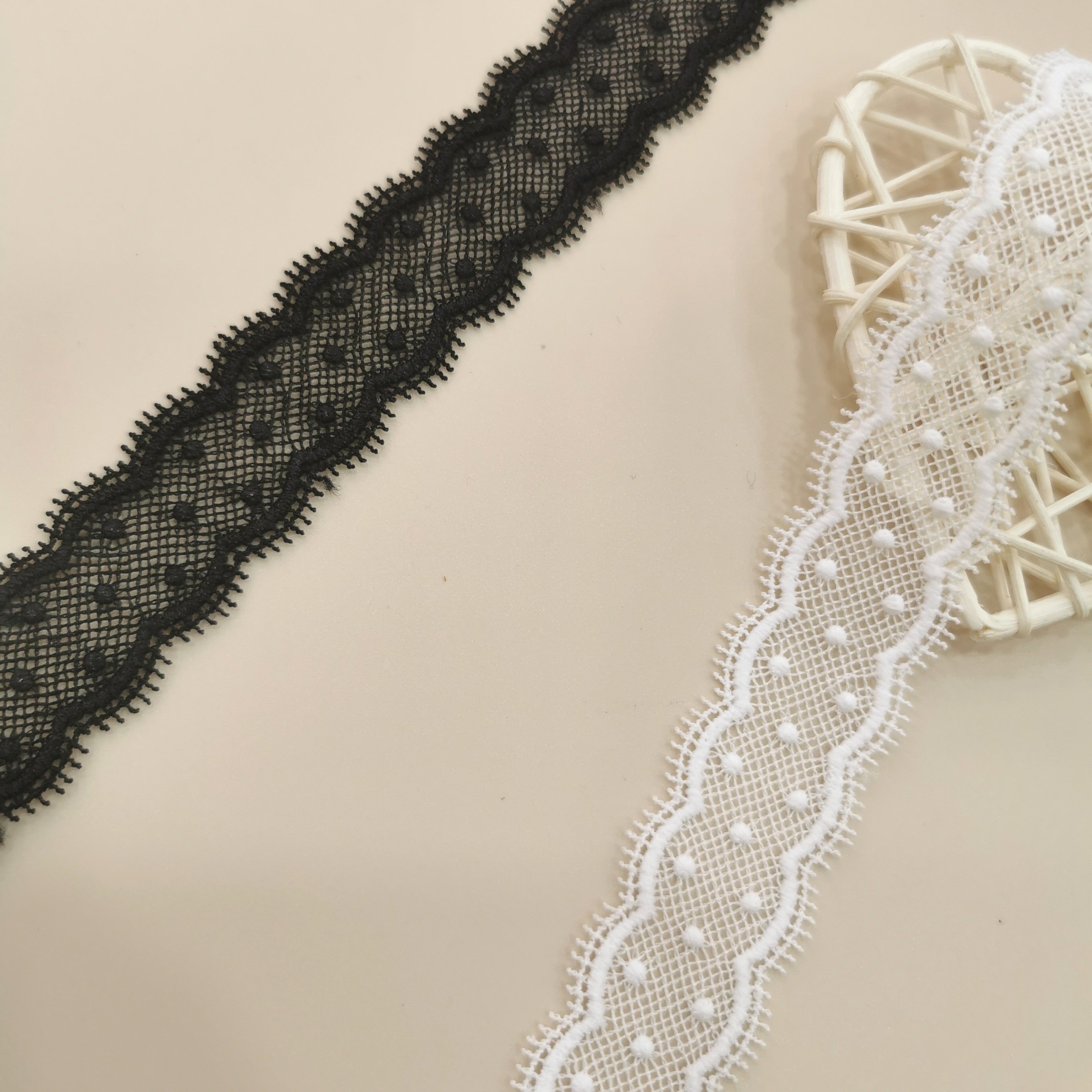 Stock Selling Hot Selling Wholesale Soft Embroidery Trimming Lace DIY Craft Sewing Dress Clothing Accessories