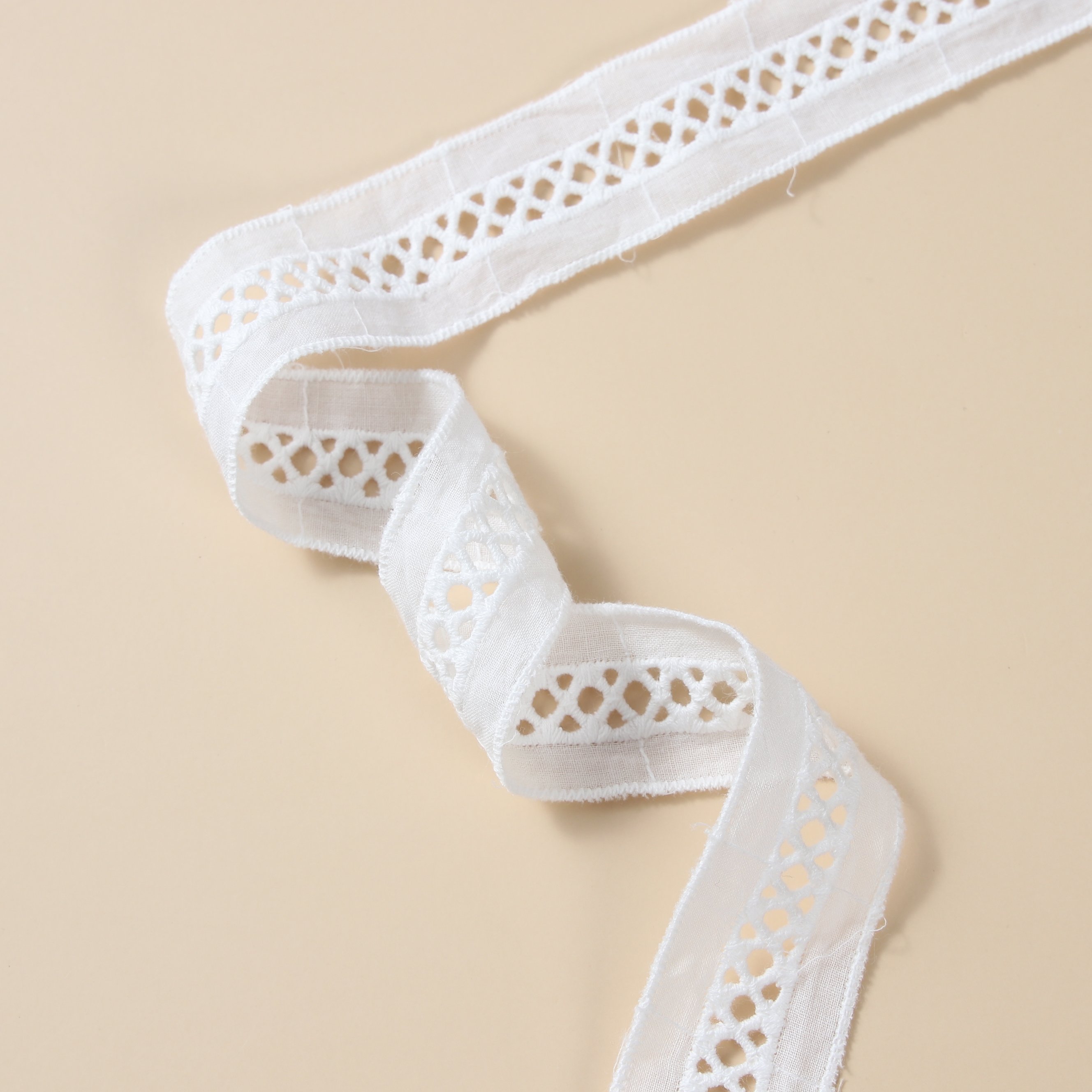 Factory Embroidery Lace Fabric Embroidered Lace Fabric Polyester white embroidery lace trim for Dress