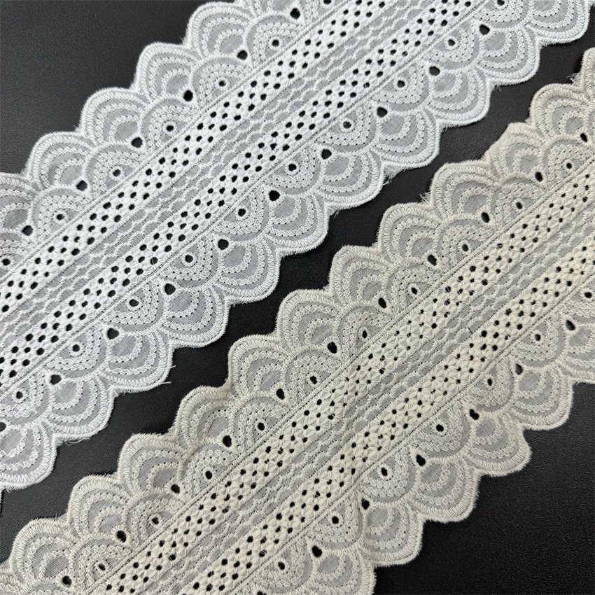 Fine woven cotton fabric carvend holes Trimming lace water soluble Embroidery border lace trim garment