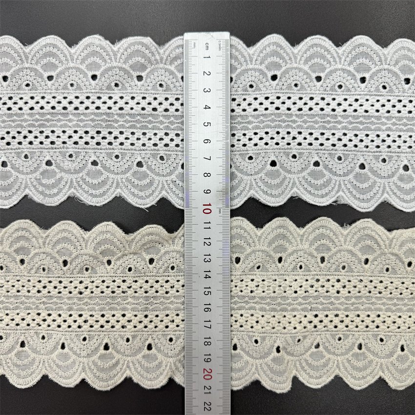 Fine woven cotton fabric carvend holes Trimming lace water soluble Embroidery border lace trim garment