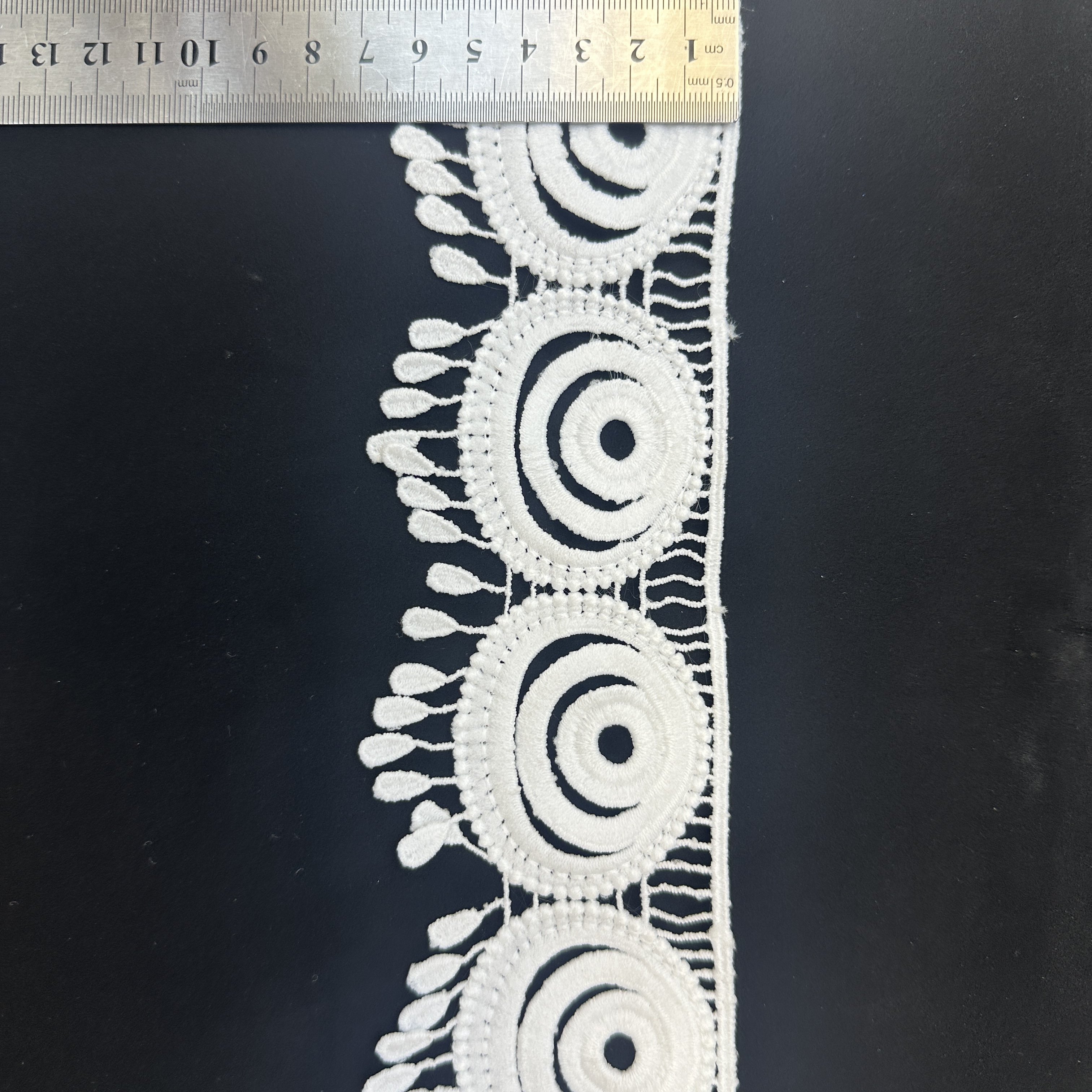 High quality wholesale spot kg milk silk Guipure white lace trim