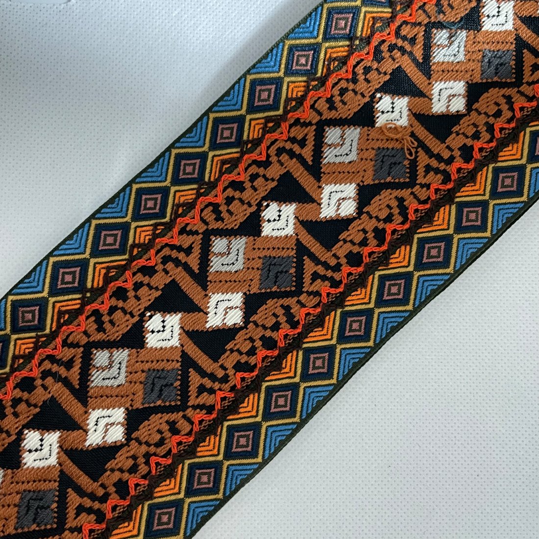 New Ethnic Style Ribbon Stylish Jacquard Trimming for Clothing Decoration Supplier