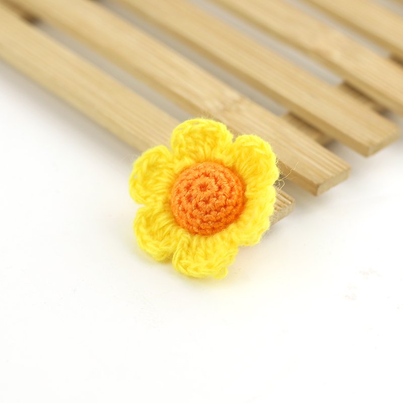 yellow crochet sunflower 3D crochet flower handmade sew on flower DIY bag charm keycharm accessories