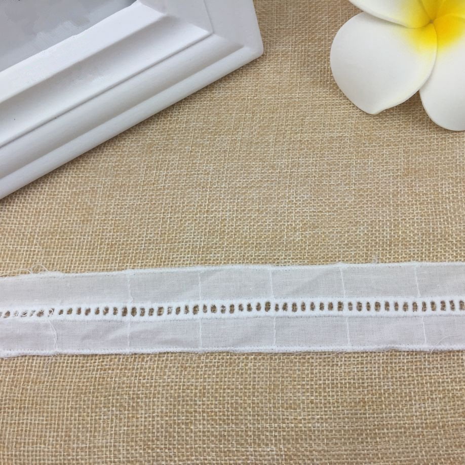 High quality new design cotton wedding lace fabrics/soluble lace trimming/Crochet Cotton cord embroidered Lace