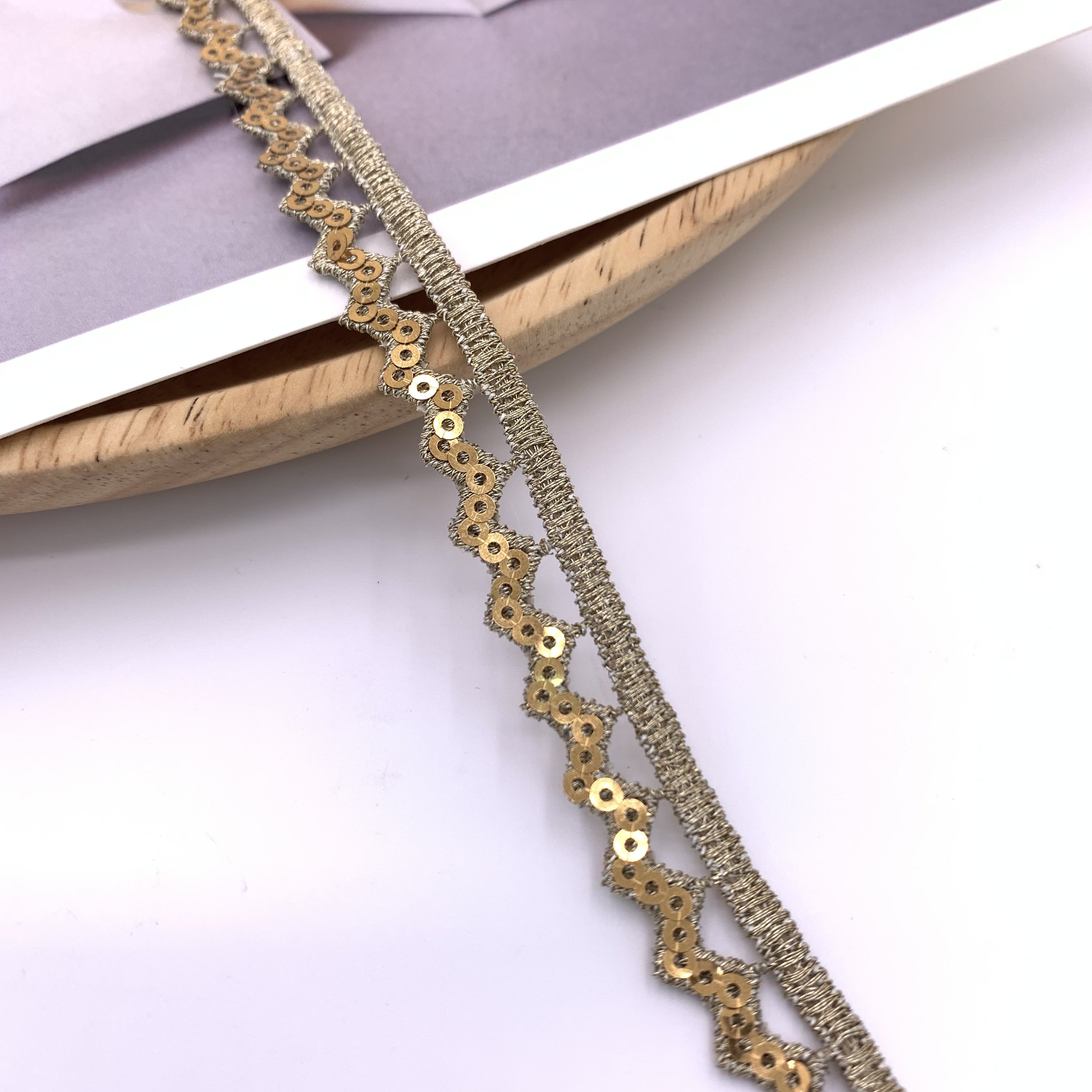 Factory Sale Gold Mesh Shiny Lace Ribbon Luxury Gold Thread Lace Trim