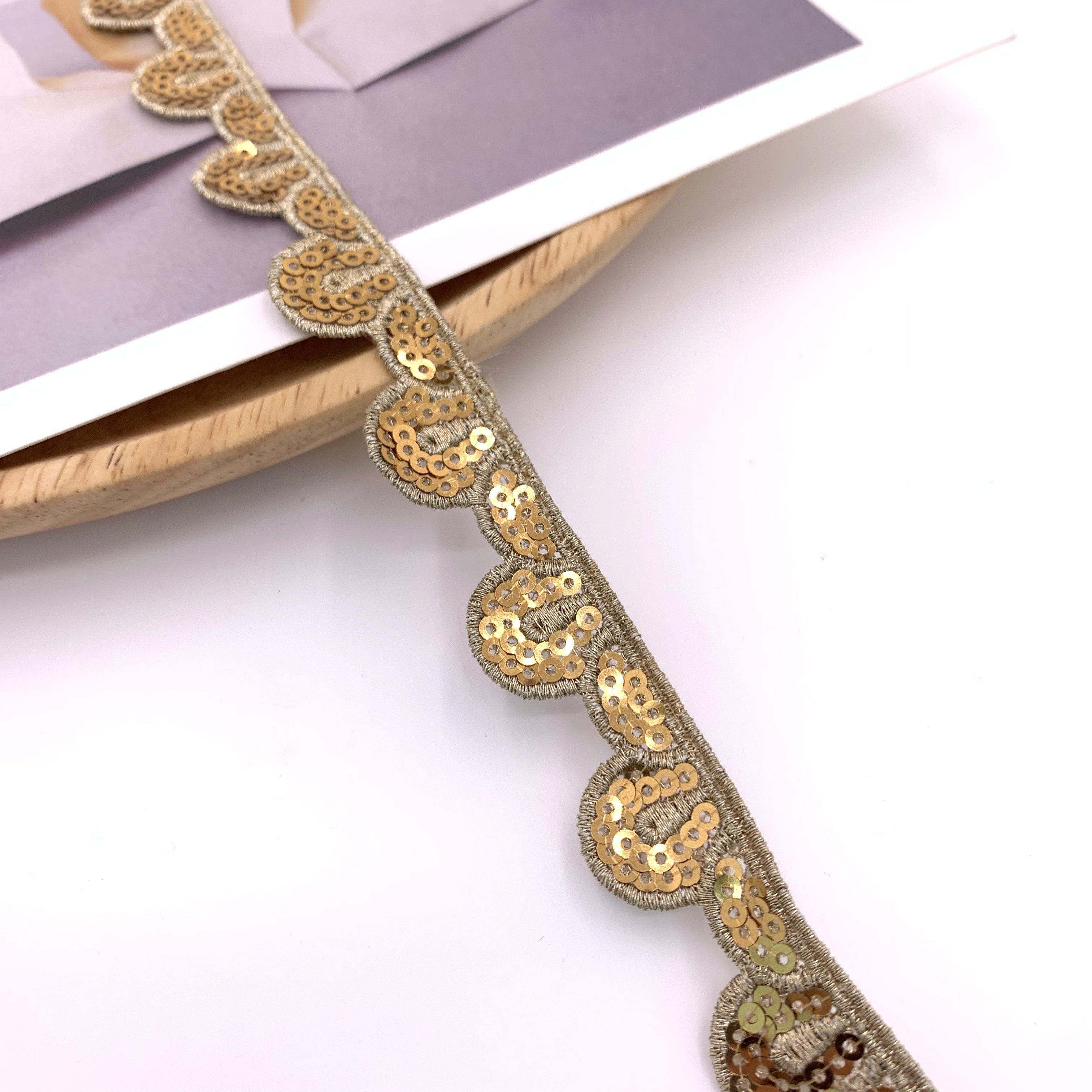 Factory Sale Gold Mesh Shiny Lace Ribbon Luxury Gold Thread Lace Trim