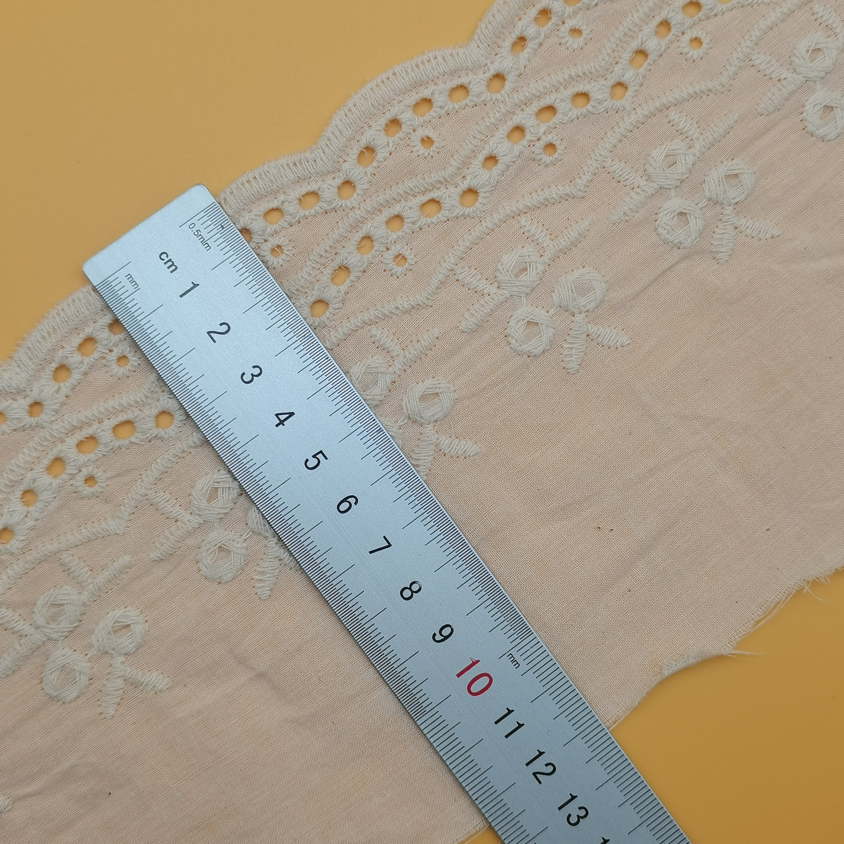 Wholesale 100% Cotton Eyelet Flower Lace Fabric Trim with Embroidery Insertion White Lace for Dresses and Clothing