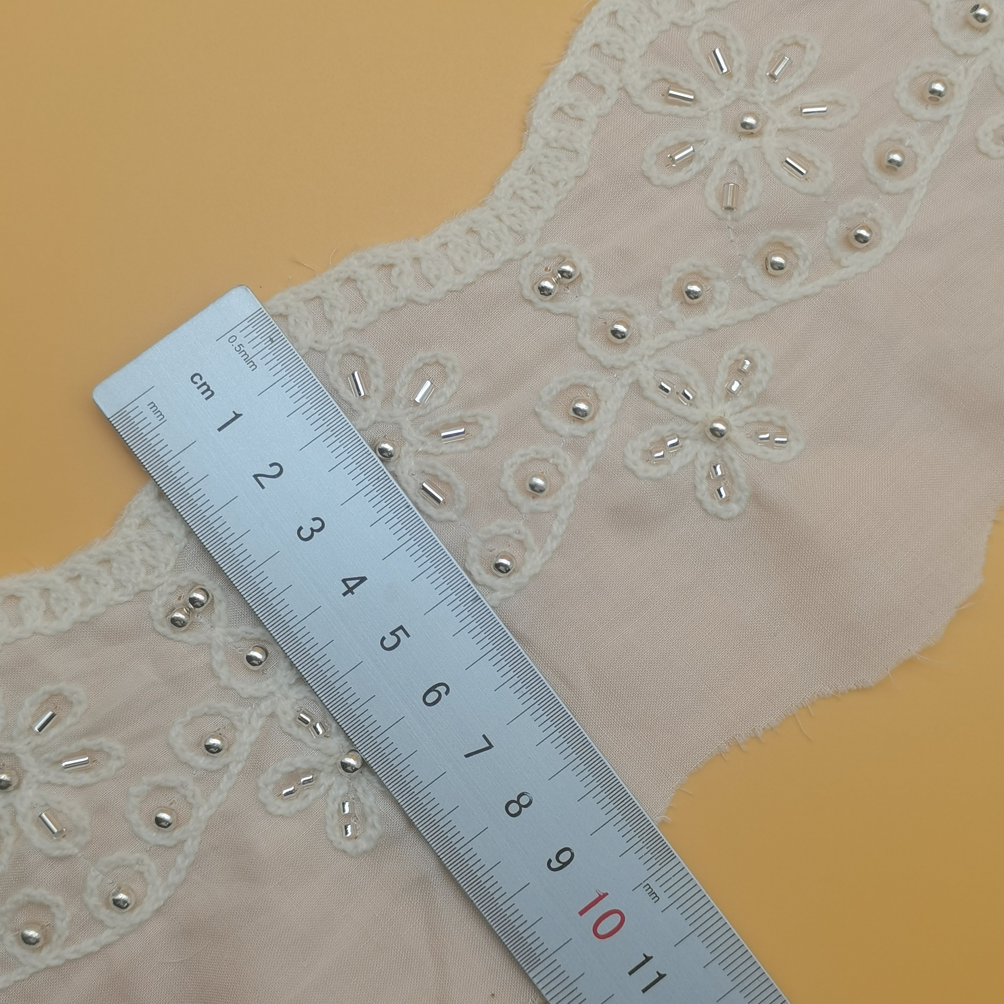 Wholesale 100% Cotton Beaded Lace Trim White Lace Fabric with Glass Beads for Women's Dress Design