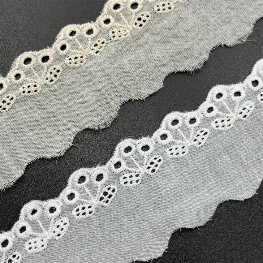 Fine woven cotton fabric carvend holes Trimming lace water soluble Embroidery border lace trim garment