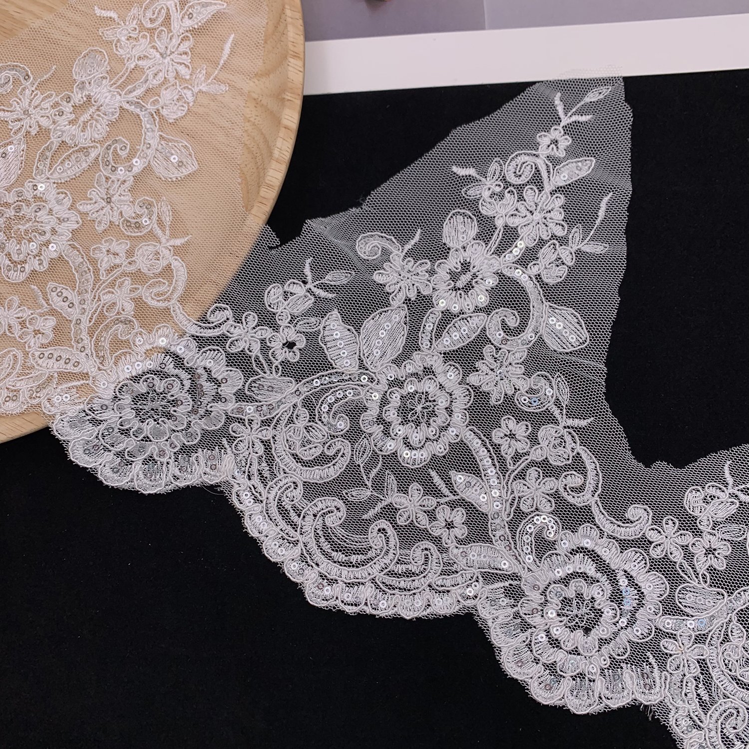 Custom Mesh Polyester Shiny Encaje Fancy Tulle Embroidery Organza Sequin Lace Trim