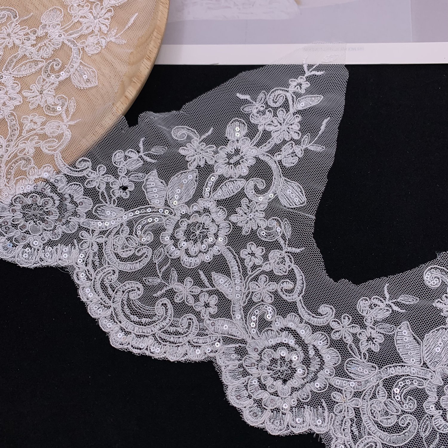 Custom Mesh Polyester Shiny Encaje Fancy Tulle Embroidery Organza Sequin Lace Trim