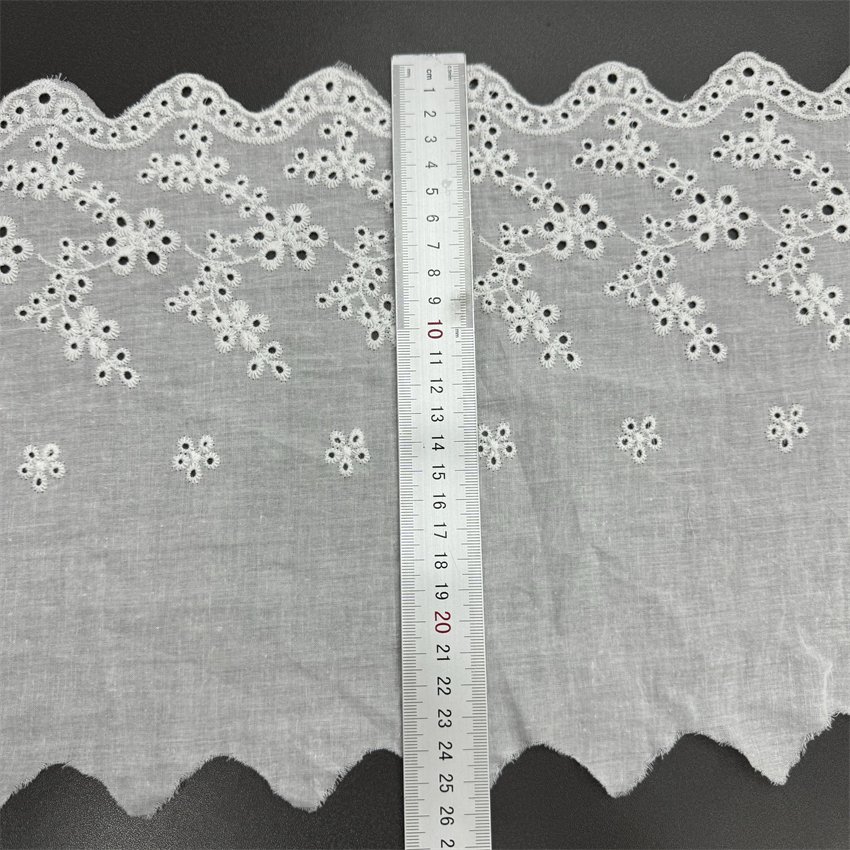 Fine woven cotton fabric carvend holes Trimming lace water soluble Embroidery border lace trim garment