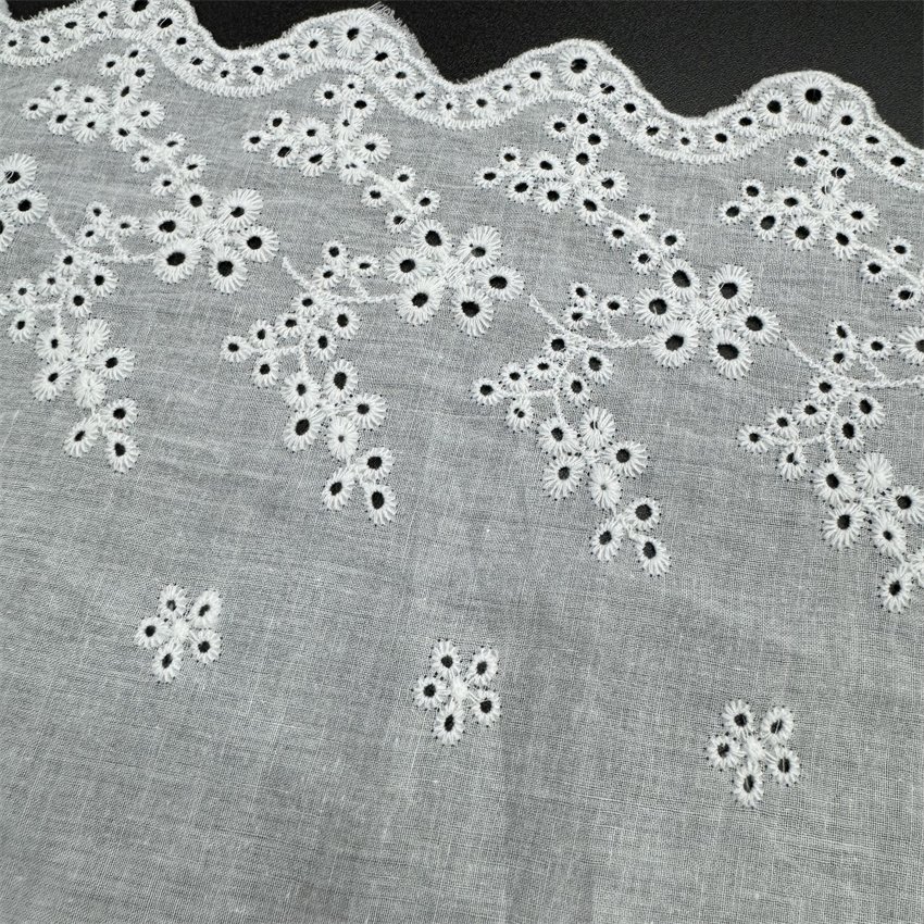 Fine woven cotton fabric carvend holes Trimming lace water soluble Embroidery border lace trim garment