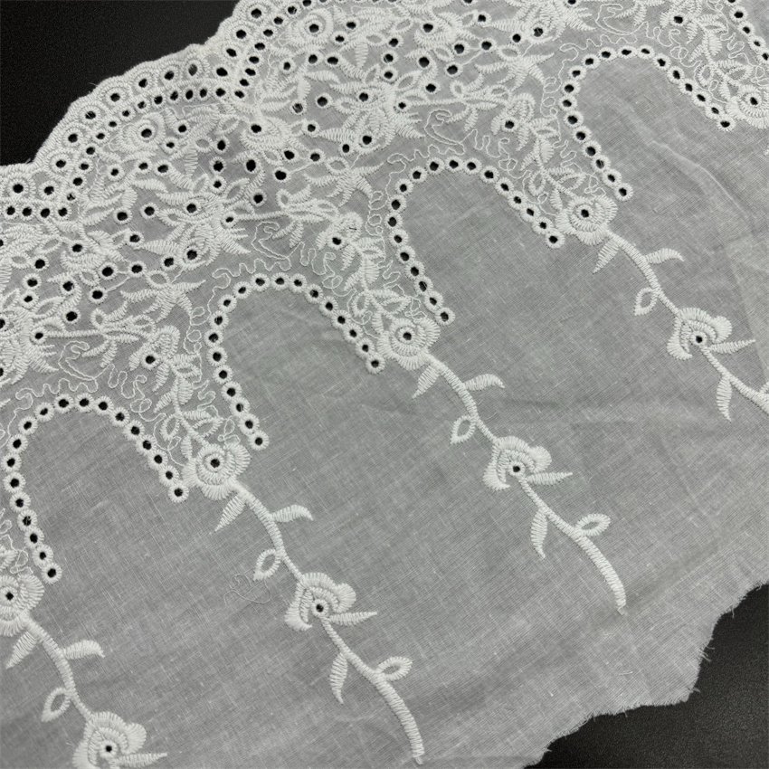 Fine woven cotton fabric carvend holes Trimming lace water soluble Embroidery border lace trim garment