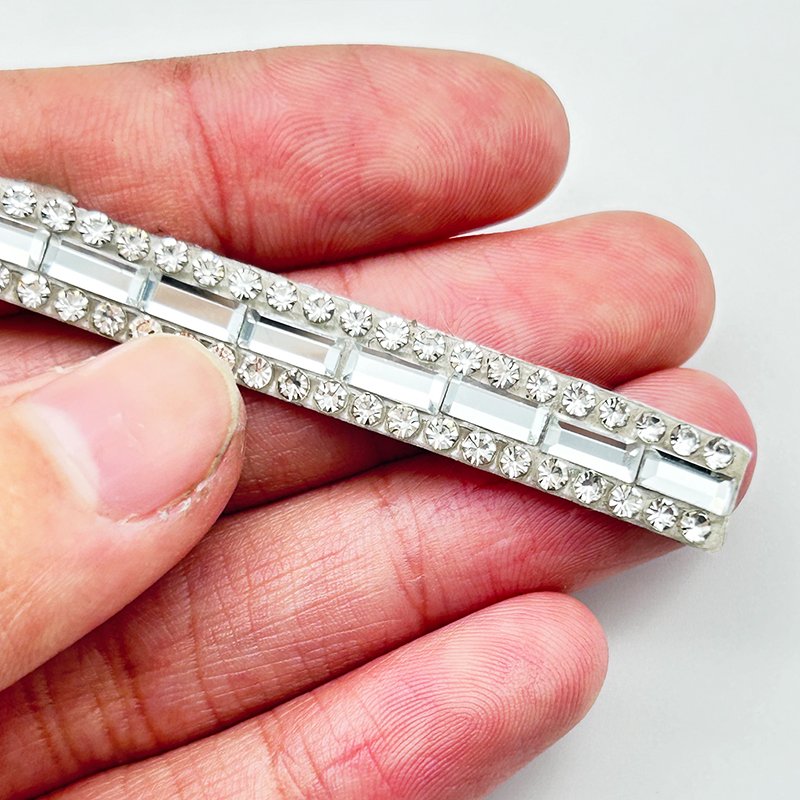 Tongshin Glittering Crystal Ribbon Rhinestone Strass Trimming Rhinestone Strip DIY Ironing Clothing Dress Decoration