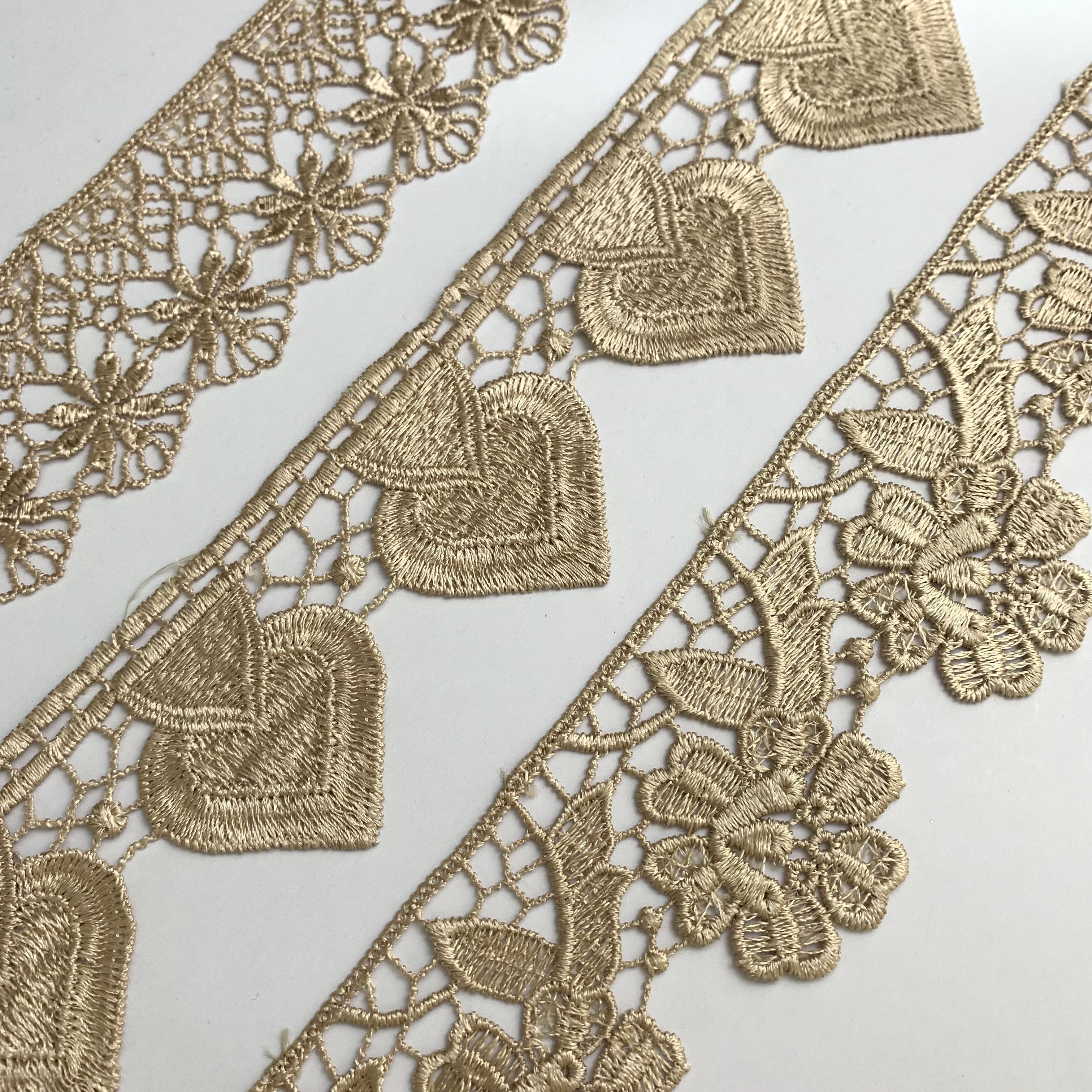 Various Styles Polyester Wholesale Flower Embroidered Fabric High Quality Renda Guipure Lace Fabric Trim
