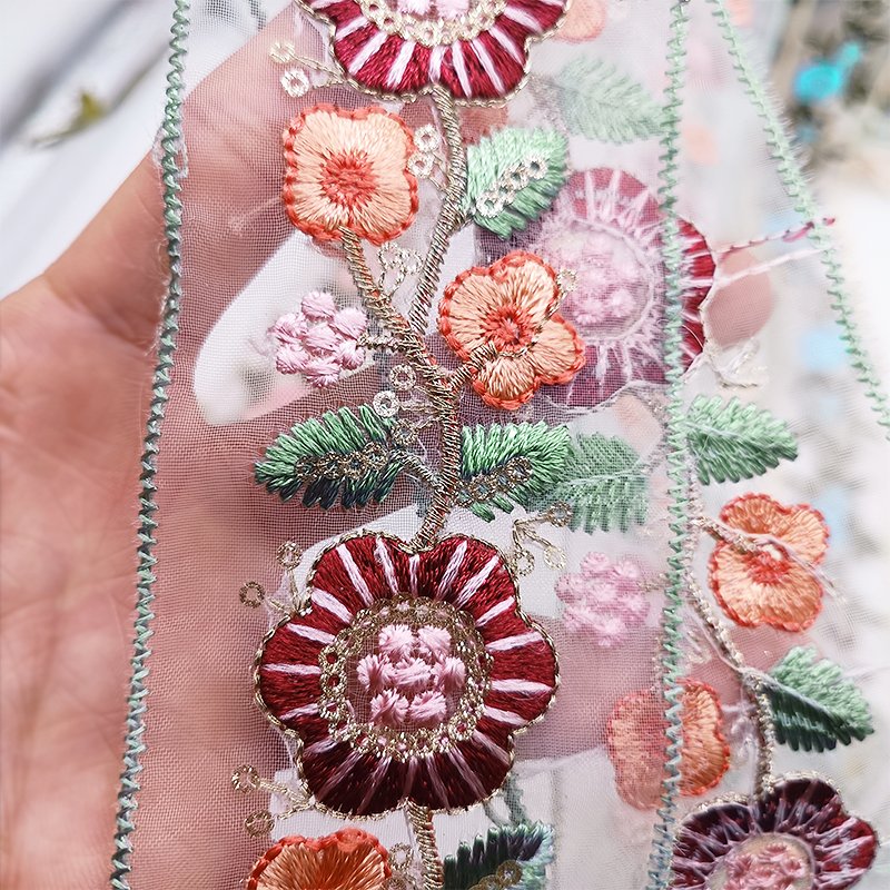 Fashionable Multi-Color Polyester-Thread Organza Mesh with 3D Flower Embroidery Lace Sequin-Decorated Bottom Lace