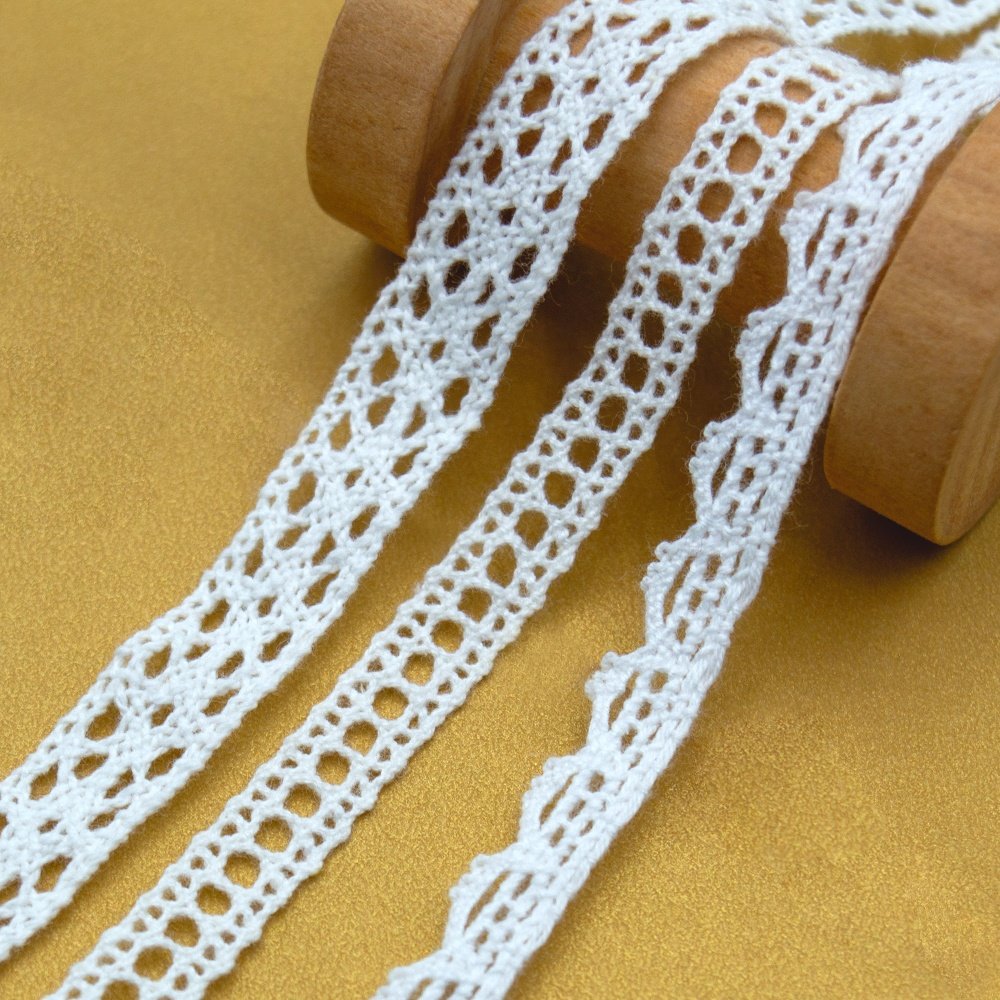 Gordon Ribbons factory natural white 3d flower lace fabric high quality lace fabric for women lace trimming beaded fabric