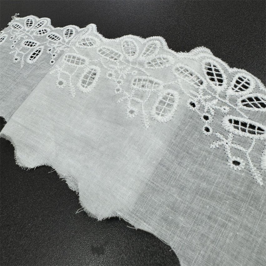 Fine woven cotton fabric carvend holes Trimming lace water soluble Embroidery border lace trim garment