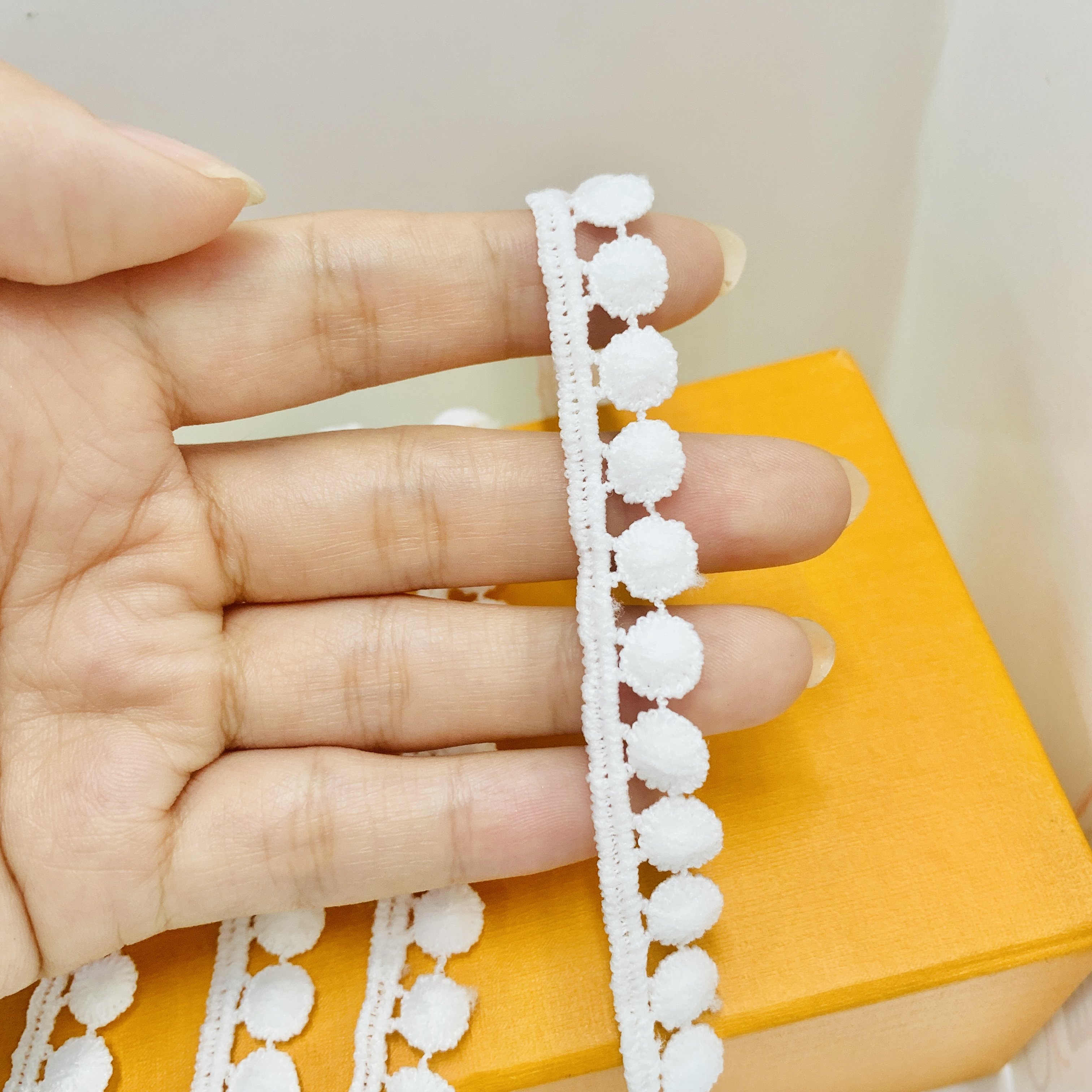 Wholesale 1cm wide White cotton Embroidery tassel fringe Lace Trim Fabric for Dress Embroidery Water Soluble Laces