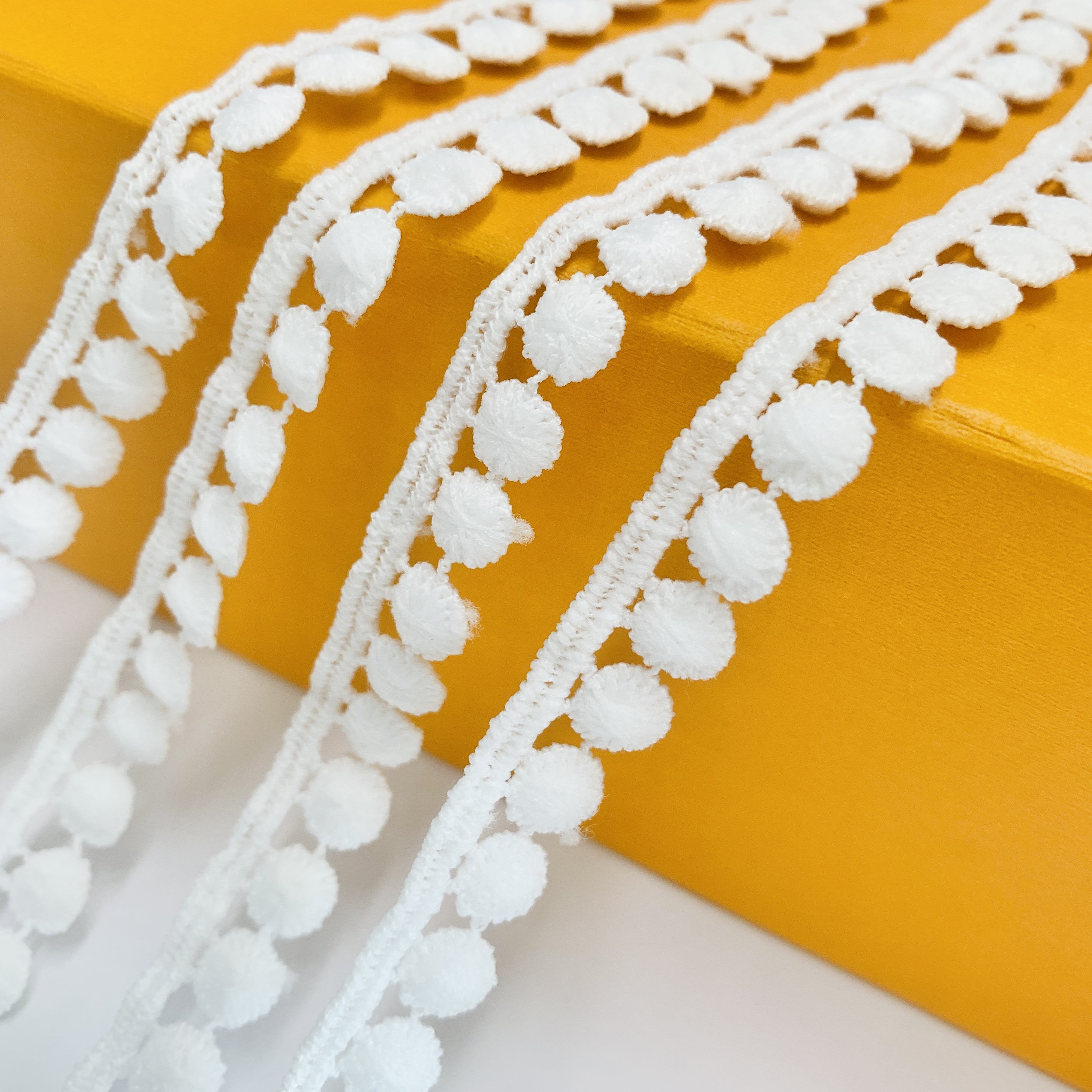 Wholesale 1cm wide White cotton Embroidery tassel fringe Lace Trim Fabric for Dress Embroidery Water Soluble Laces