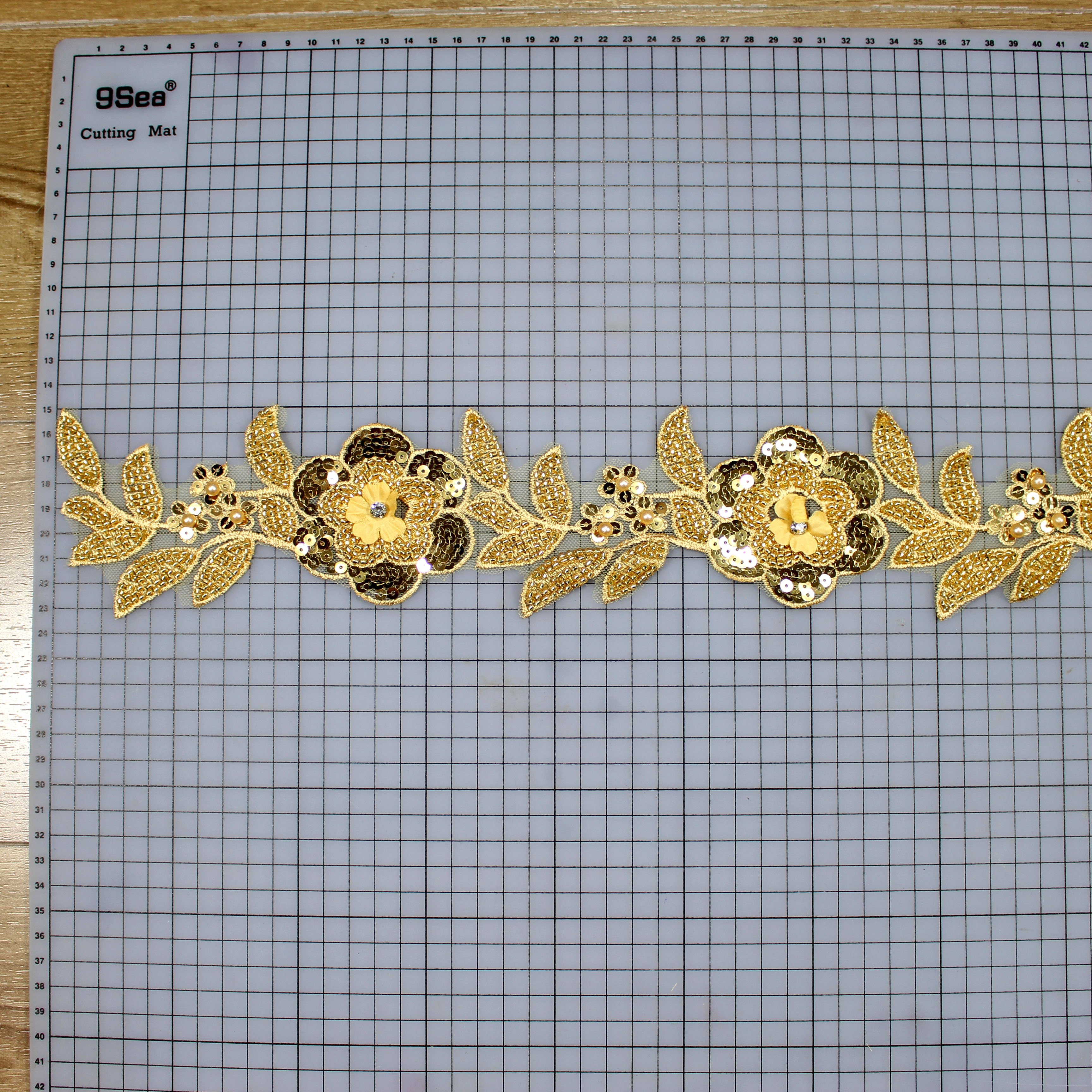Hand-sewn beads lace handmade clothing accessories lace trim handmade beaded decorative accessories materials
