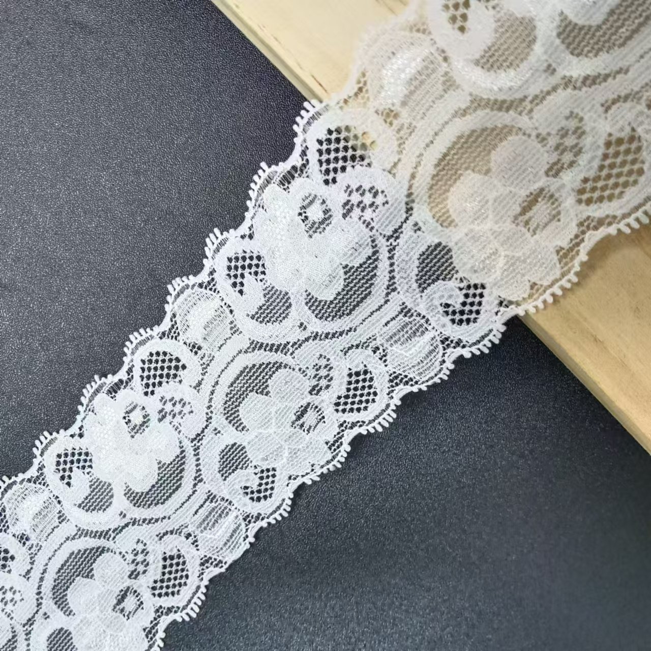 Hot Sale 5cm White Voile Elastic Knitted Trim Fabric Elegant Nylon Spandex Lace with Hollowed Flower Bra Accessories