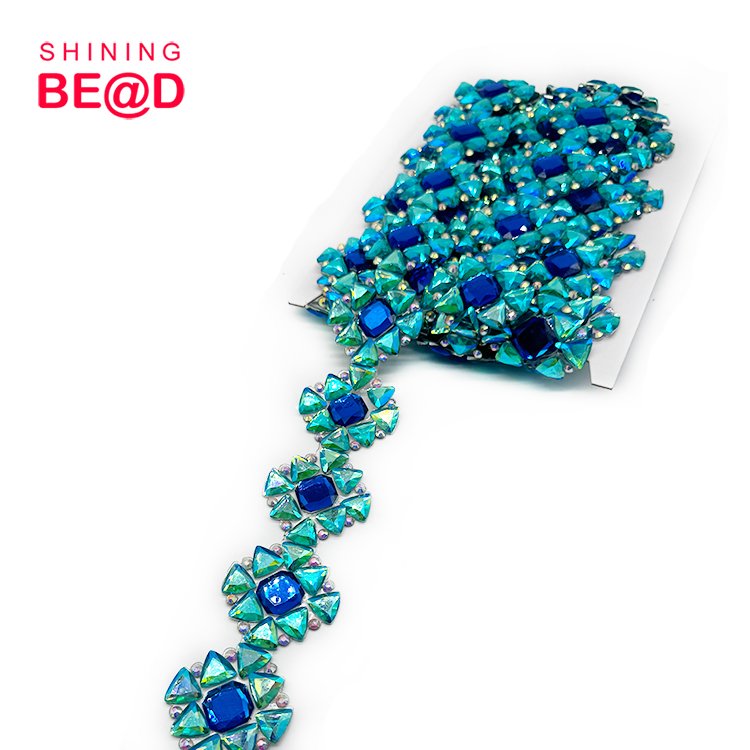 2024 China factory wholesale Cheap bulk Dressing Decorative Crystal Rhinestones Hot Fix Rhinestone Appliques Trims