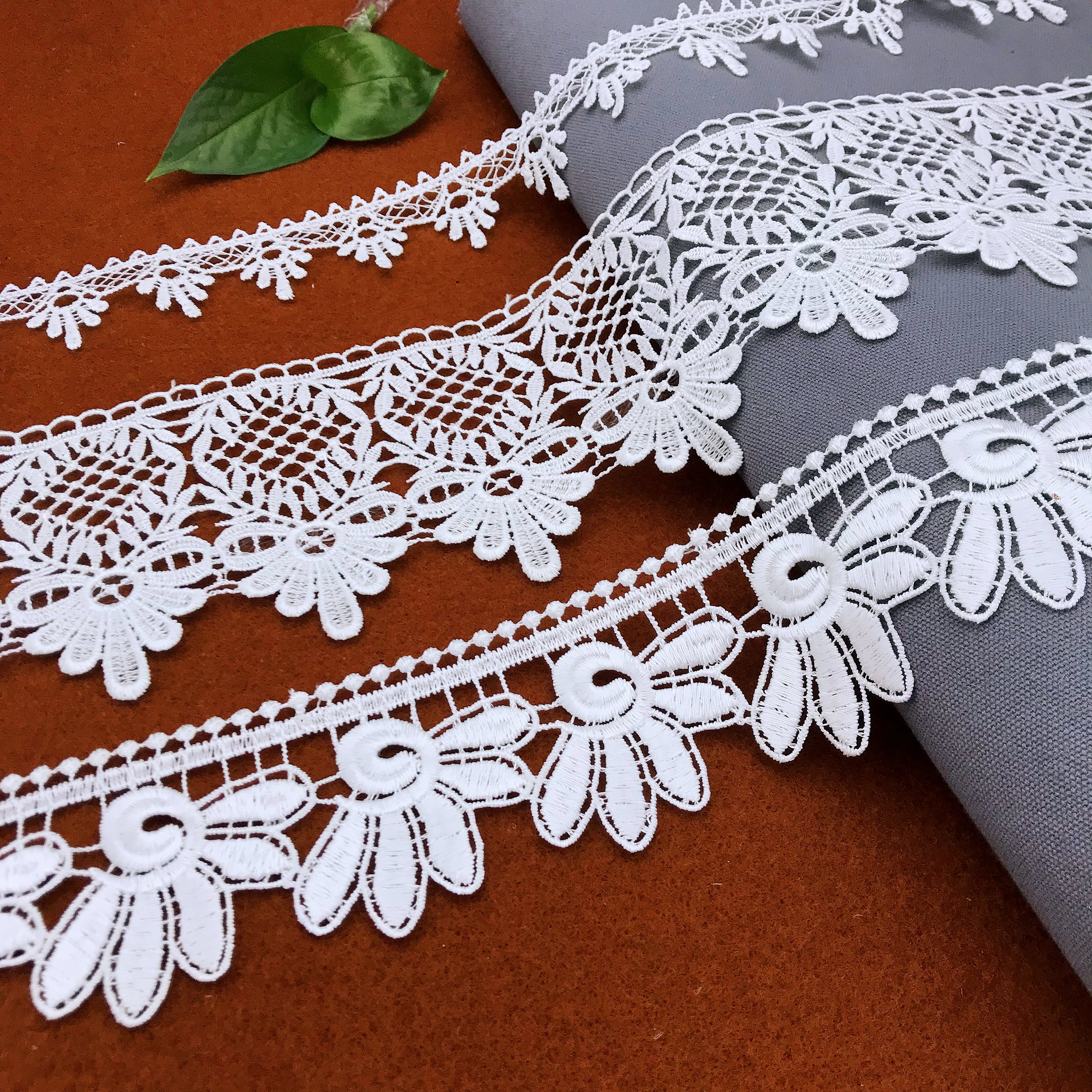 Free Sample lace embroidery White Border elastic lace trim wholesale stretch lace for Dress Border