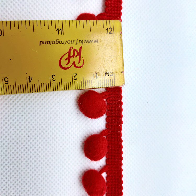 Stock wholesale 1cm diameter red cotton pom pom lace trim for garment accessories