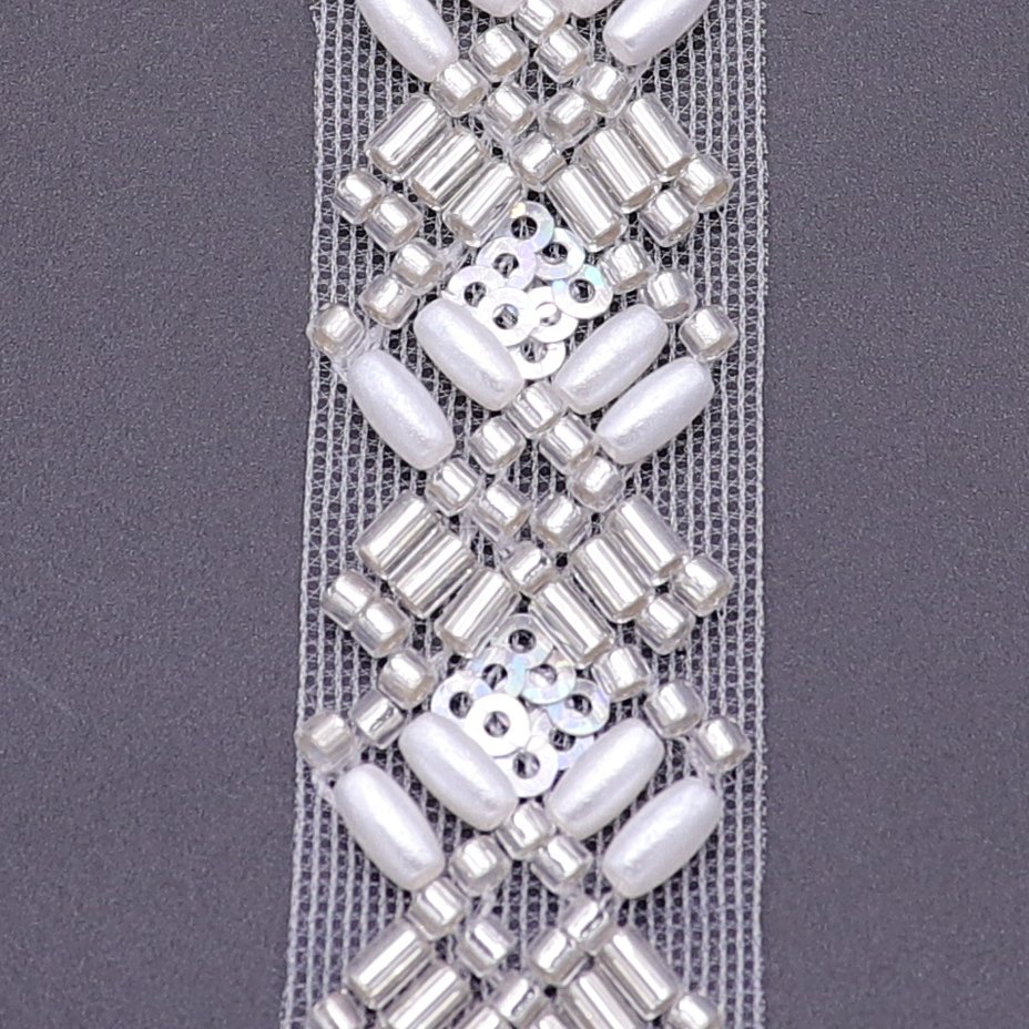 Customized Best Designer Beaded Lace Applique Trim Beaded Embroidered Tape Pearl Trim Lace