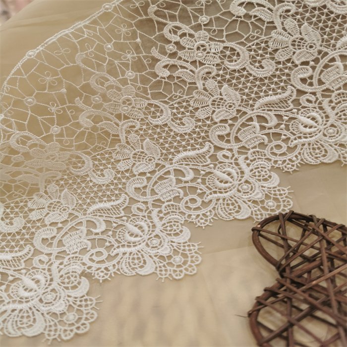 Stock Selling Hot Selling Wholesale Soft Embroidery Trimming Lace DIY Craft Sewing Dress Clothing Accessories
