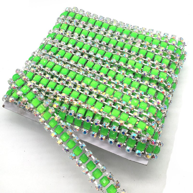 Customize Sewing Neon Green Crystal Rhinestone Beaded Gown Chain Trimmings for Garment Jewelry Decoration DIY Accessories