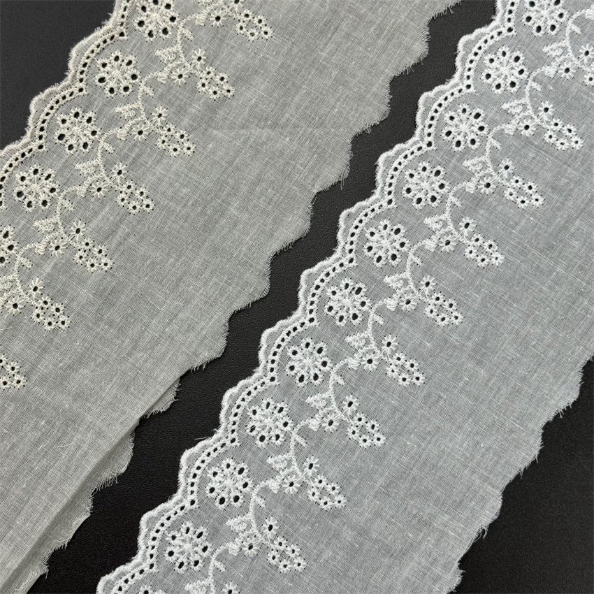 Fine woven cotton fabric carvend holes Trimming lace water soluble Embroidery border lace trim garment