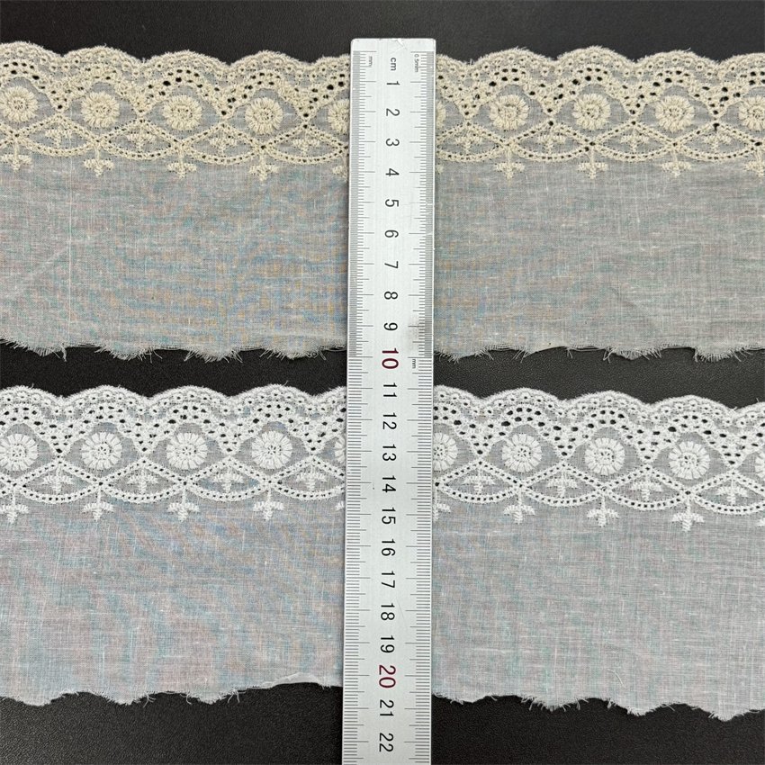 Fine woven cotton fabric carvend holes Trimming lace water soluble Embroidery border lace trim garment