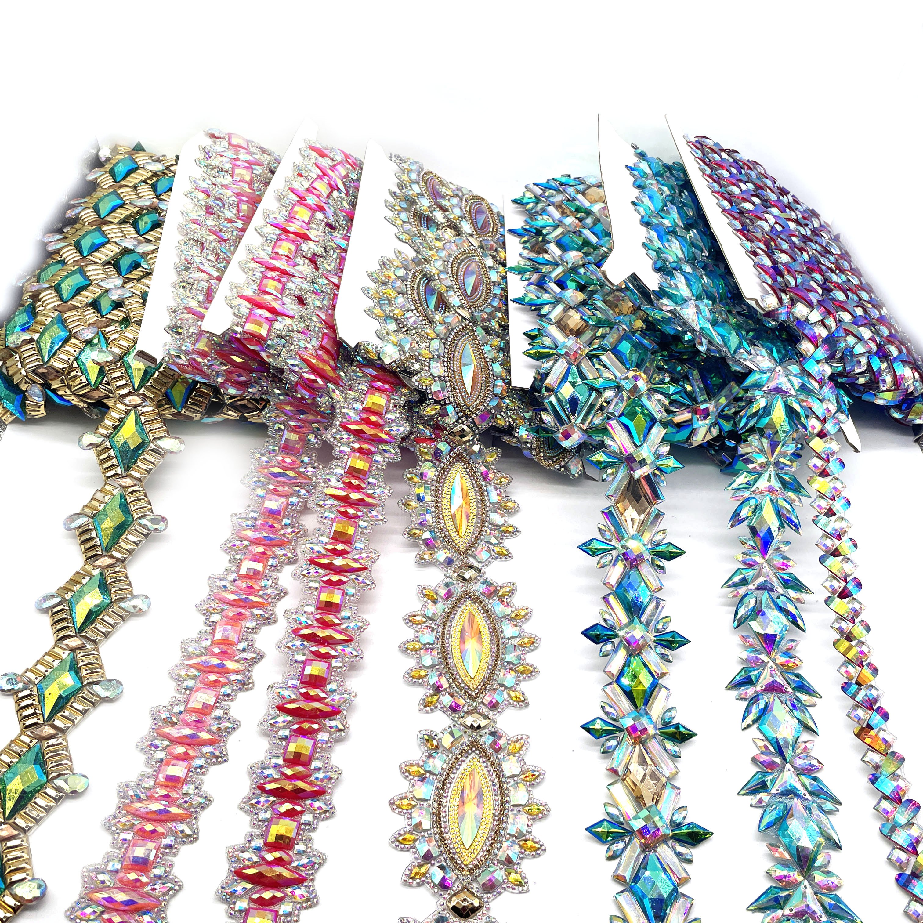 Hot Selling Customized Inspire Designs Iron-On Rhinestone Trim Applique Trimming for Carnival Notting Hill Dressing