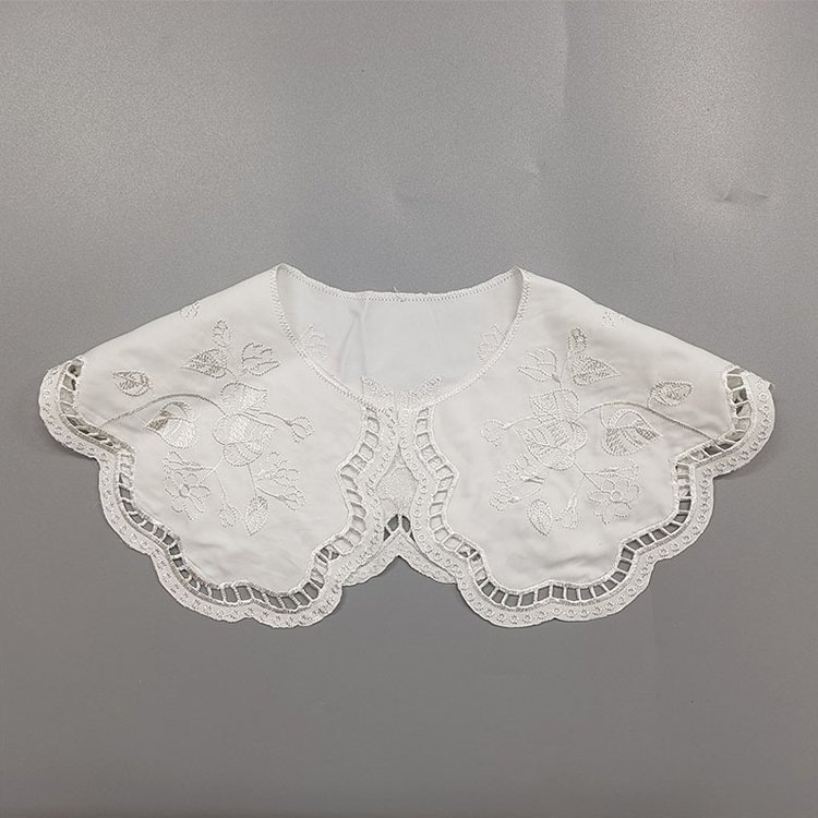 Garment Accessories Polyester Embroidery Lace Hollowed Out Neck Collar Front Lace Collar Motif Trim for Sewing Crafts
