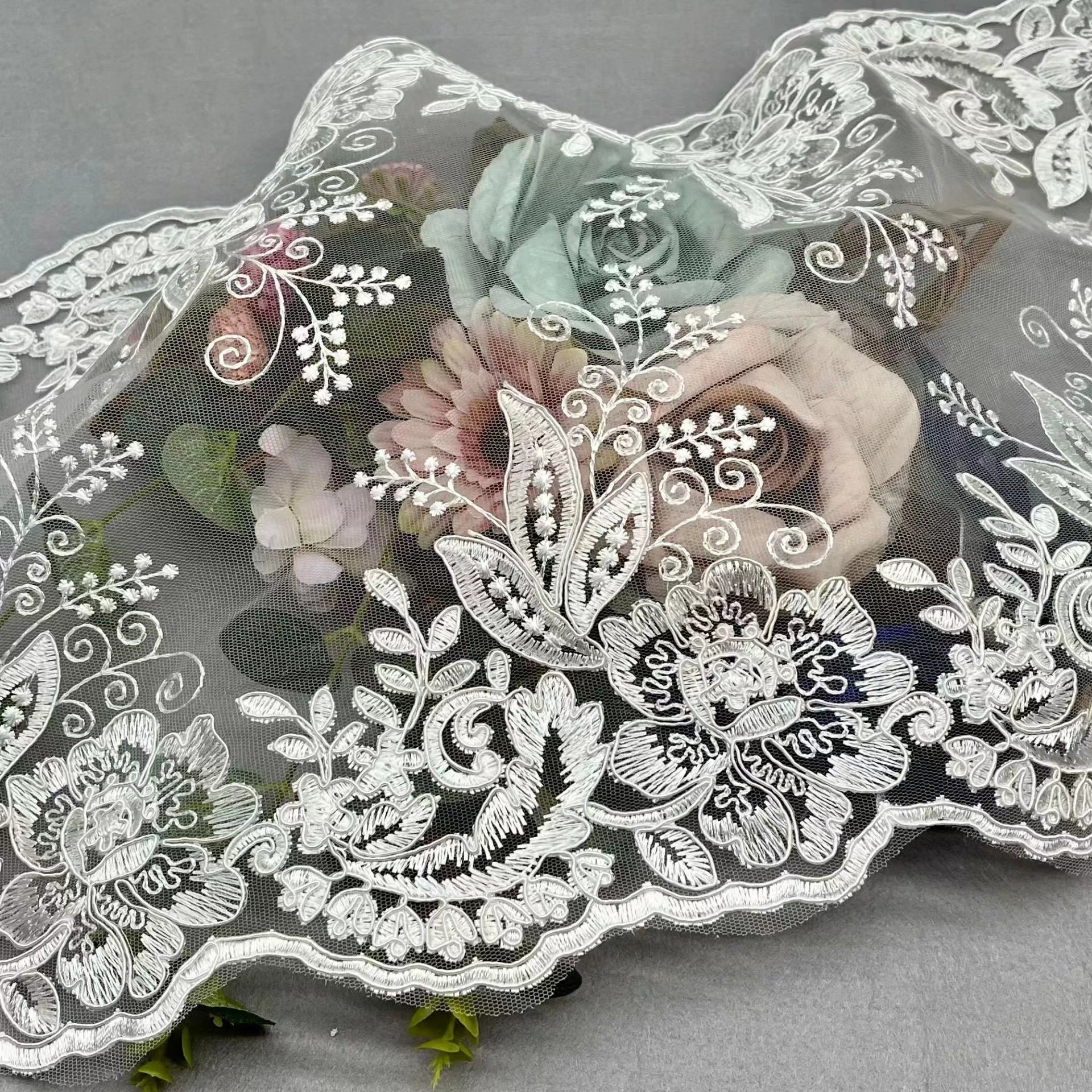 good price white Floral double galloon width 33.5cm embroidery applique lace trimming fabric for Wedding dress clothing curtain
