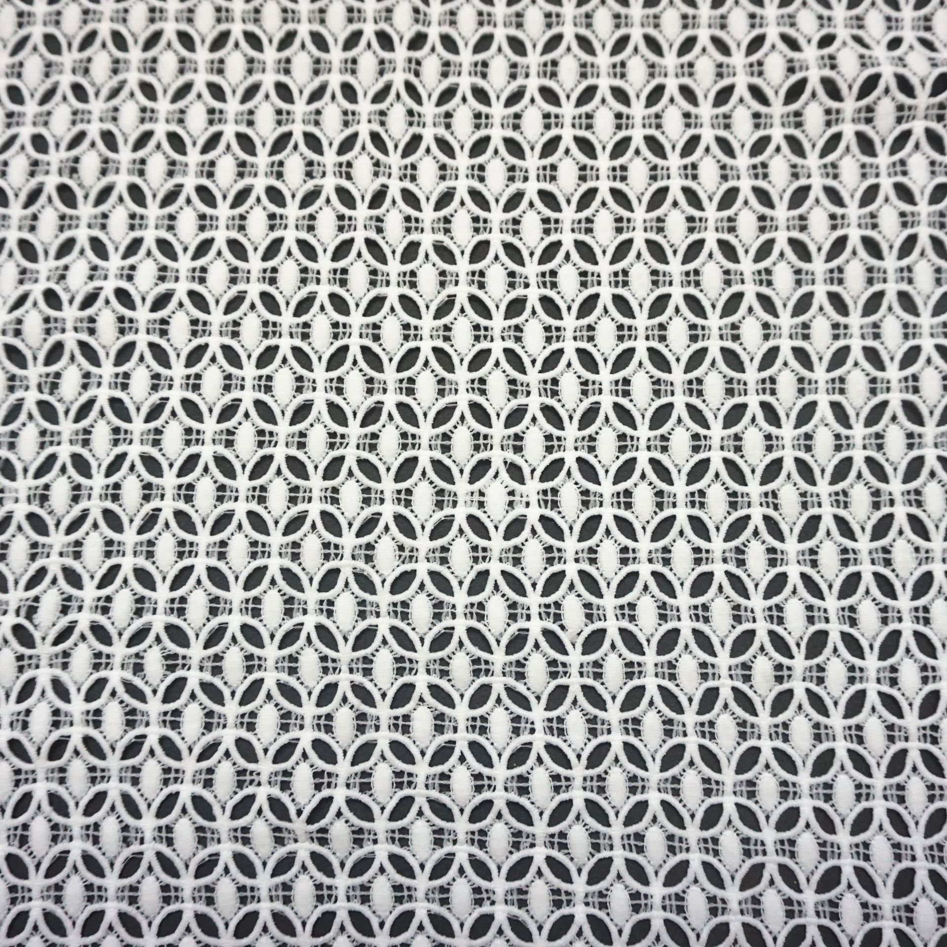 Garment Accessories Factory Customized White Polyester Material Lace Trim Water-Soluble Lace Trim