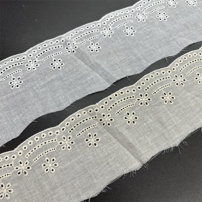 Fine woven cotton fabric carvend holes Trimming lace water soluble Embroidery border lace trim garment